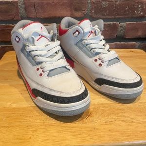 Air Jordan 3 Fire Red from 2006 size 6